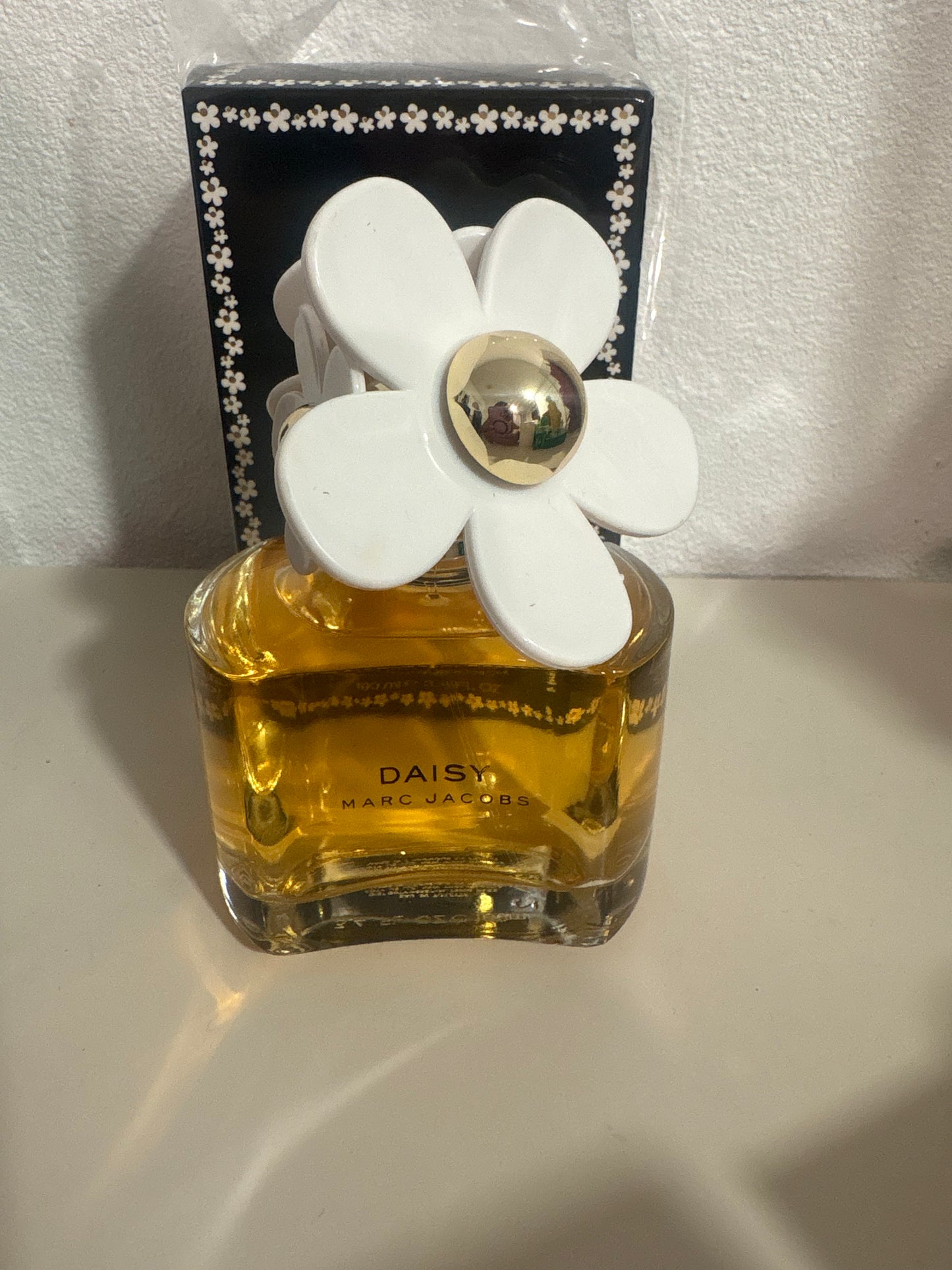 Floral Women’s Fragrance – Daisy Style Perfume (Elegant & Long Lasting)