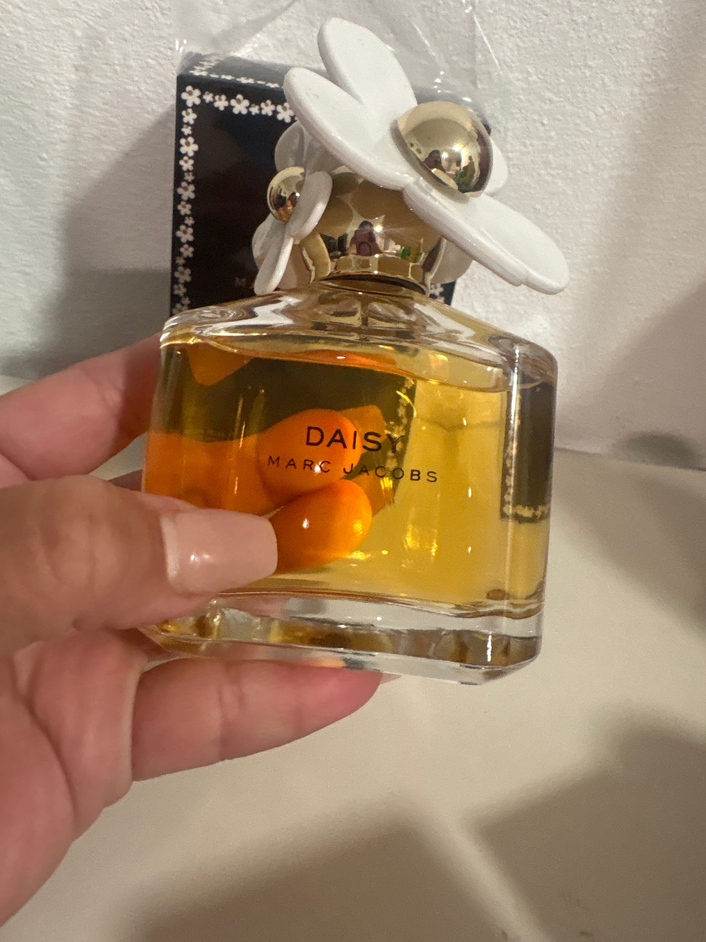 Floral Women’s Fragrance – Daisy Style Perfume (Elegant & Long Lasting)