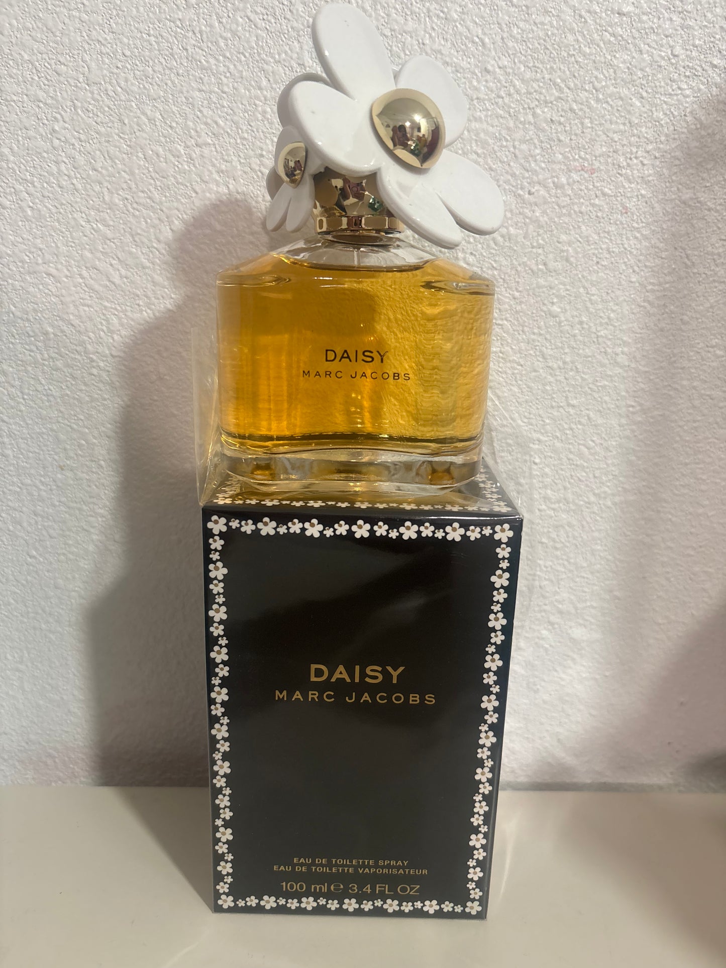 Floral Women’s Fragrance – Daisy Style Perfume (Elegant & Long Lasting)